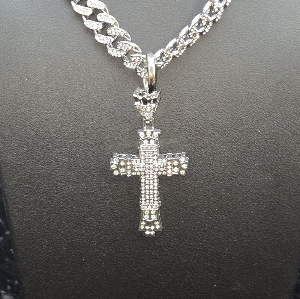 Big Boss Bling SILVER CZ Encrusted Cross Pendant And Necklace 26"×.5"....25234 - Picture 3 of 8